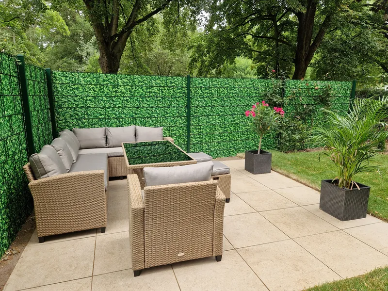 Garten-Oase mit Indoor-Lounge und Jacuzzi — photo 1